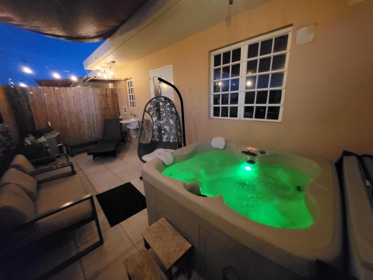 Apartmán Private Jacuzzi Oasis With Mountain Views And Free Parking Ponce Exteriér fotografie