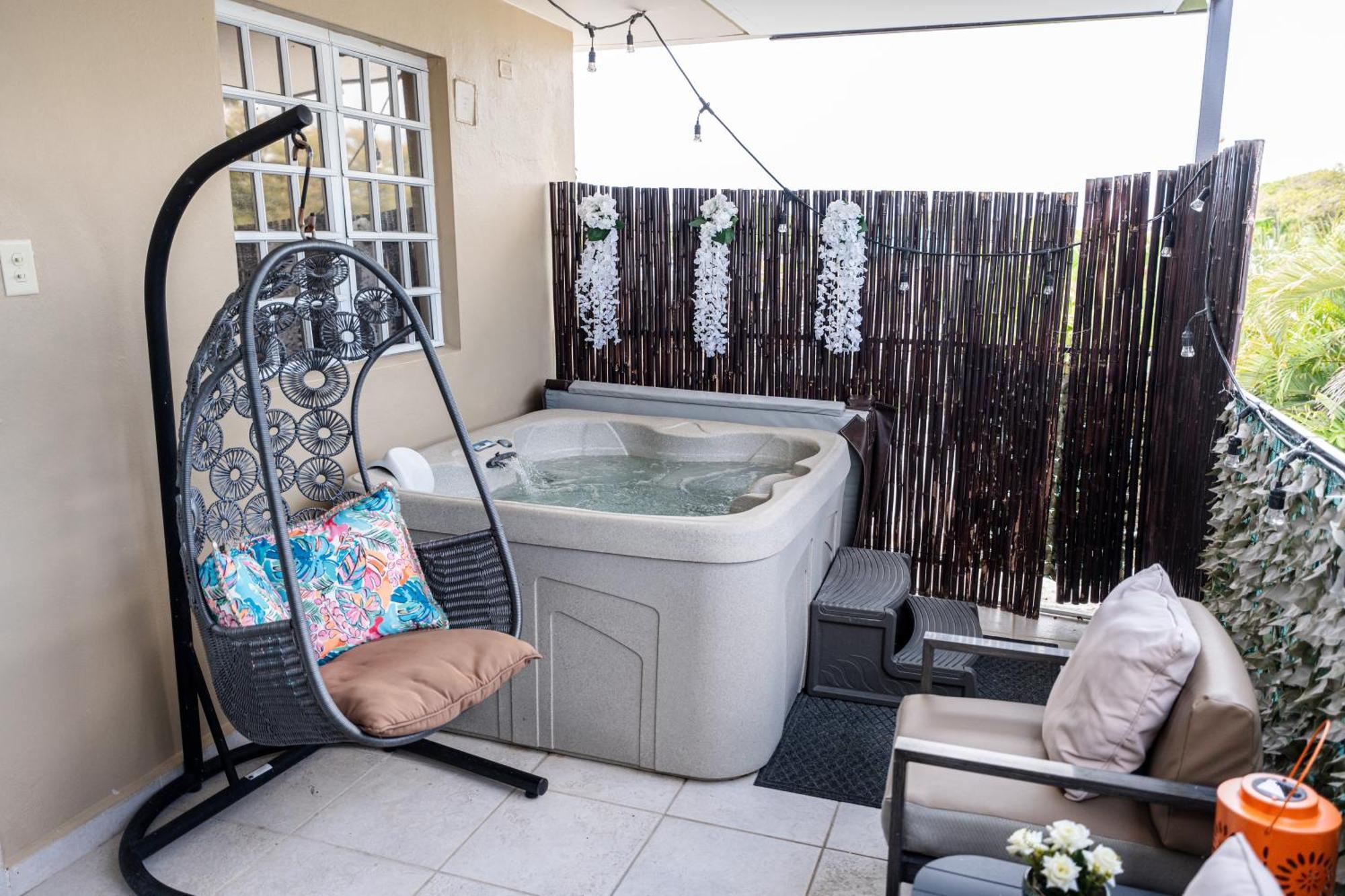 Apartmán Private Jacuzzi Oasis With Mountain Views And Free Parking Ponce Exteriér fotografie